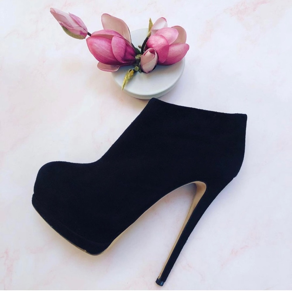 Gorgeous Giuseppe Zanotti booties